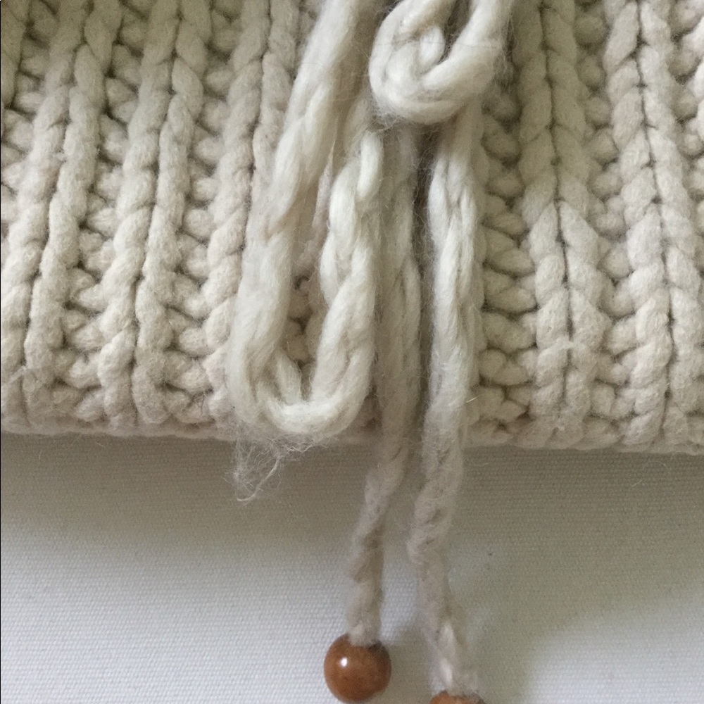 ❄️Juicy Couture Sweater Bag❄️ - Picture 4 of 8